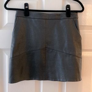 Lulu’s Black Leather Skirt Size Small Zipper and Pockets